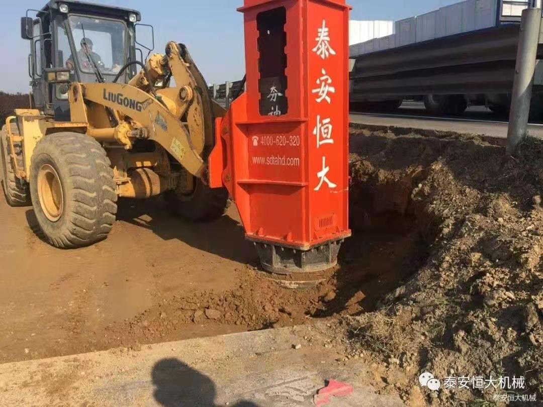恒大機(jī)械應(yīng)邀出席新臺(tái)高速臺(tái)背、涵背設(shè)計(jì)方案研討會(huì)